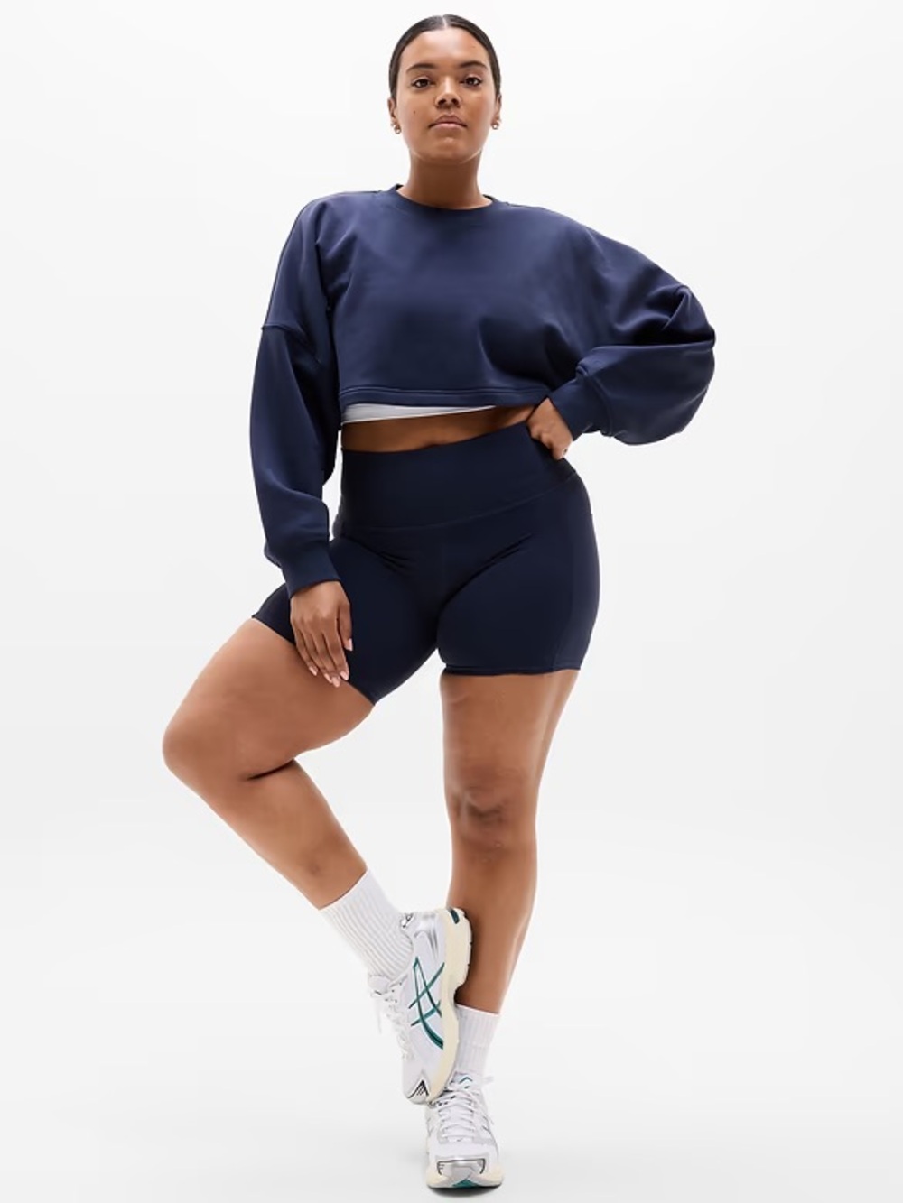 Athleta Salutation Stash High Rise 7" Short